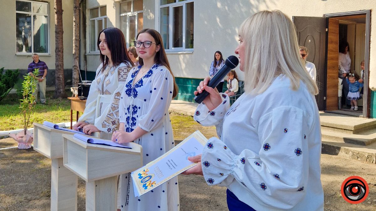 Як у Коломийській гімназії №7 пройшов останній дзвоник 6
