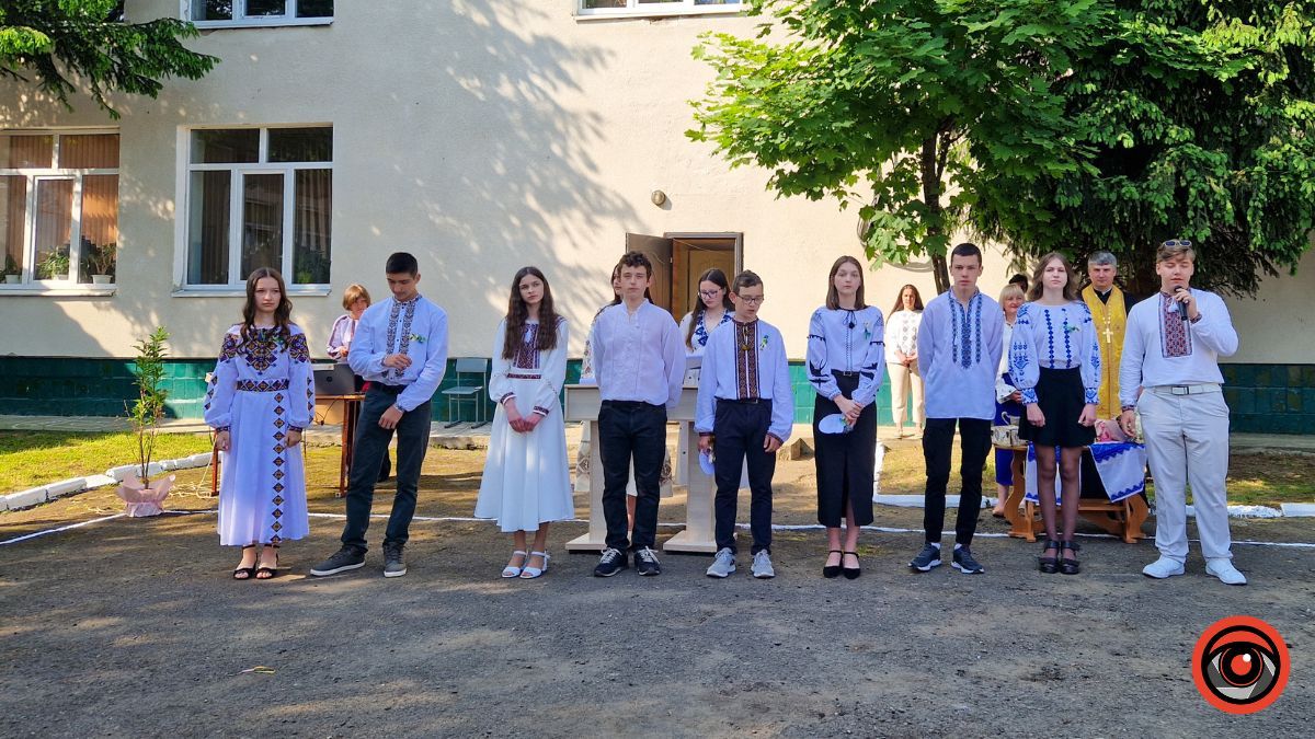 Як у Коломийській гімназії №7 пройшов останній дзвоник 14