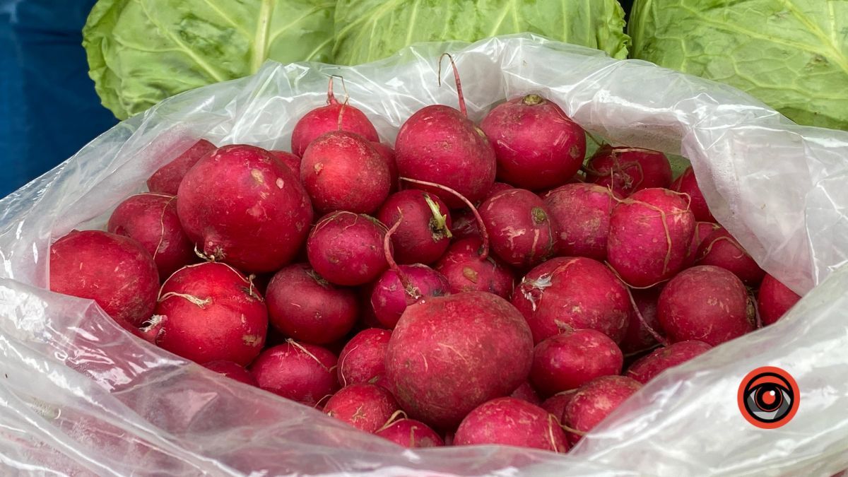 Яка вартість популярних овочів та фруктів у Коломиї? 6