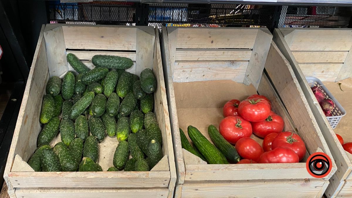 Яка вартість популярних овочів та фруктів у Коломиї? 18