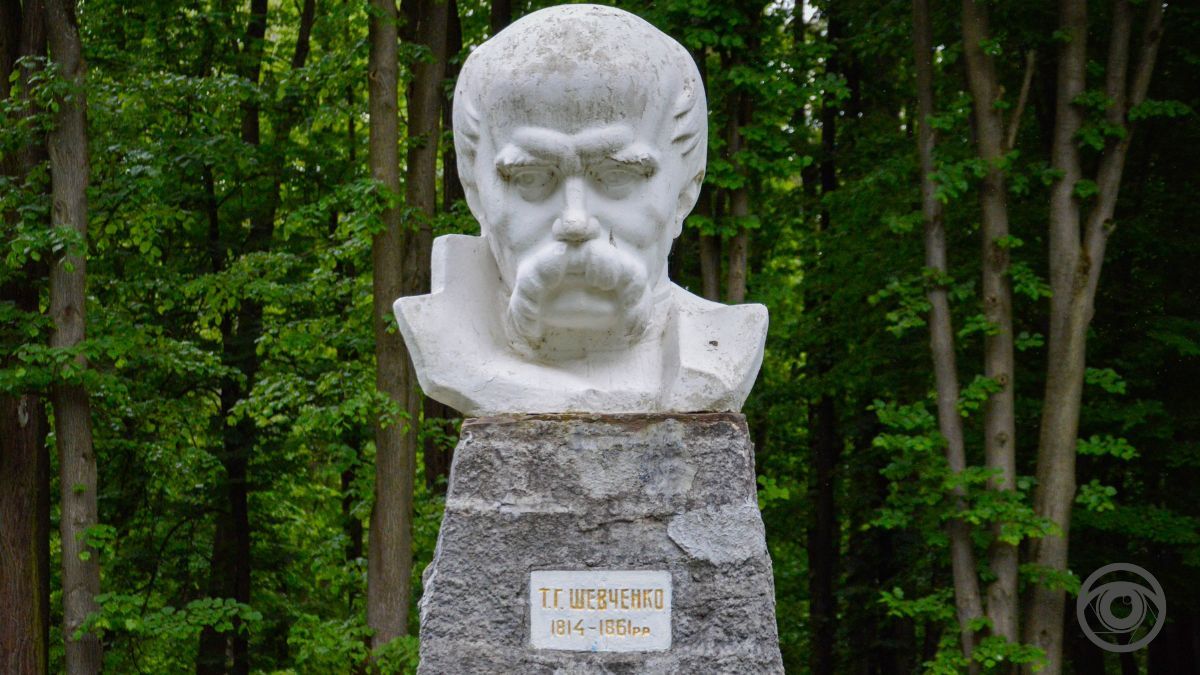 Перед дощем: фоторепортаж парку імені Шевченка у Коломиї 6