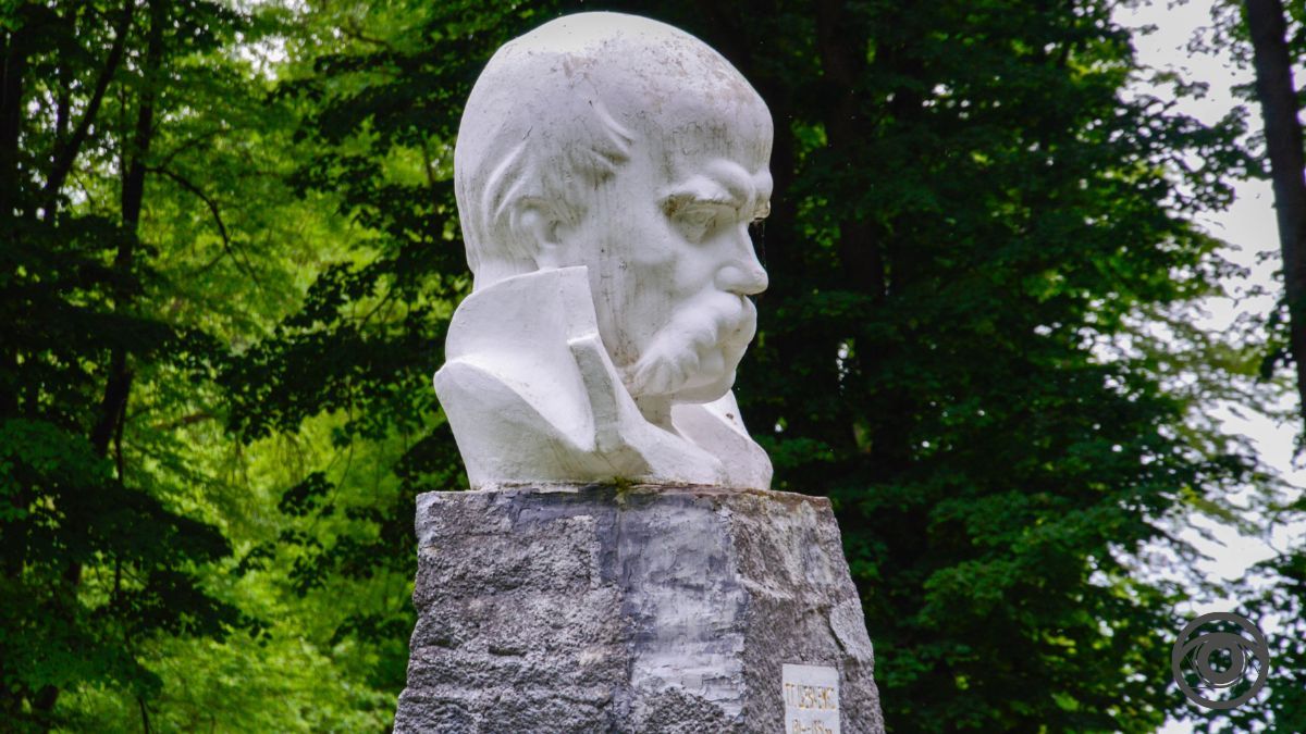 Перед дощем: фоторепортаж парку імені Шевченка у Коломиї 17