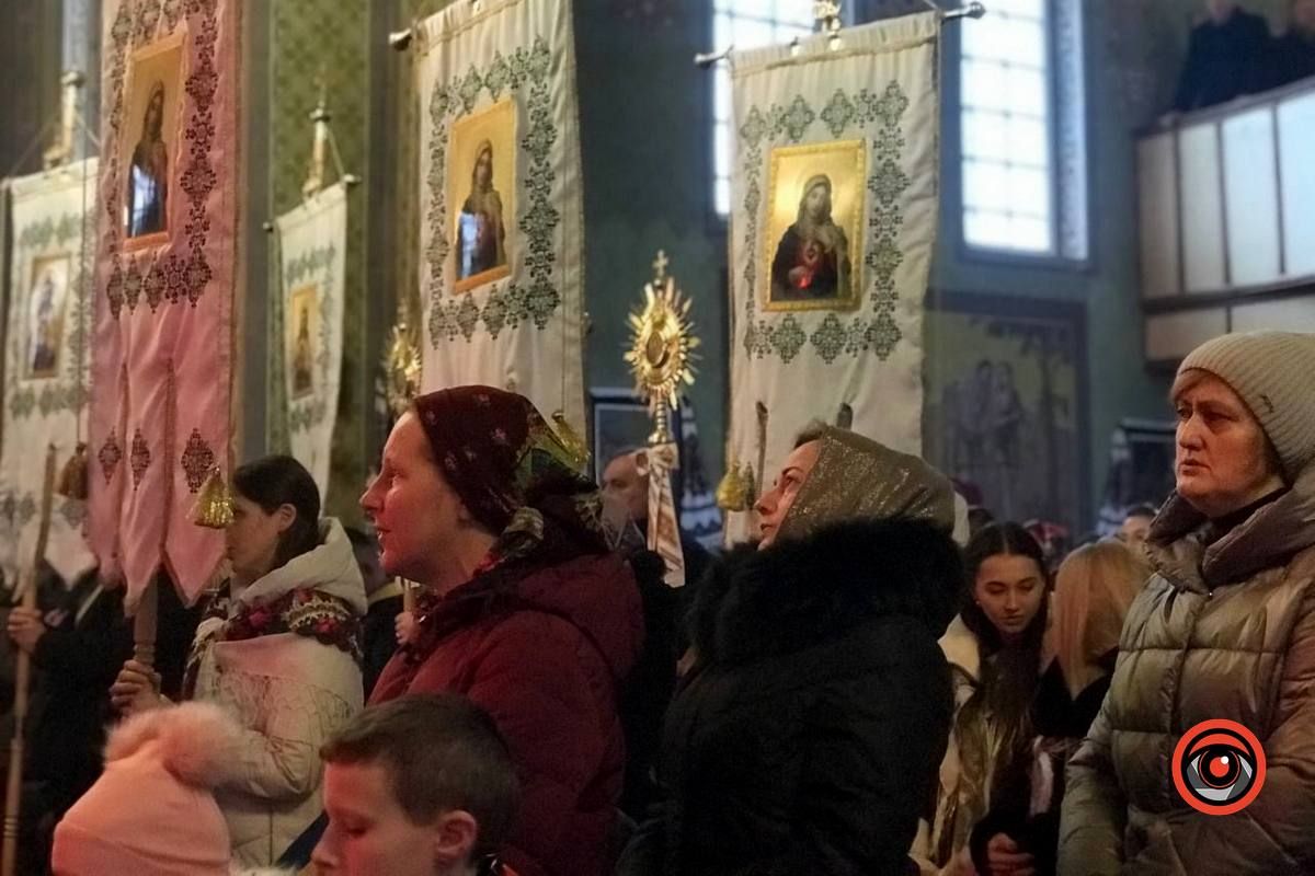 Крізь століття, епохи та війни: історія церкви у Яблунові 3