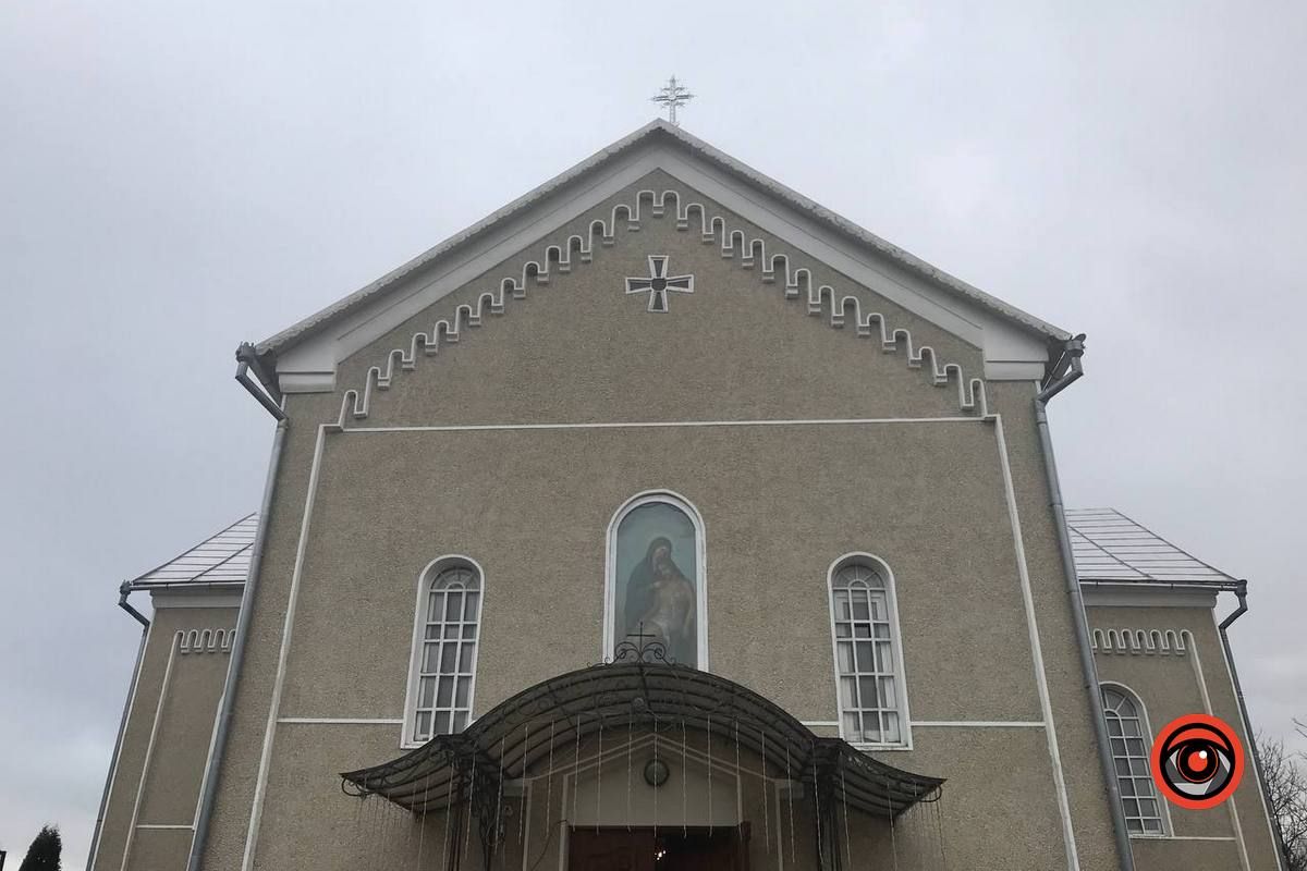 Крізь століття, епохи та війни: історія церкви у Яблунові 5