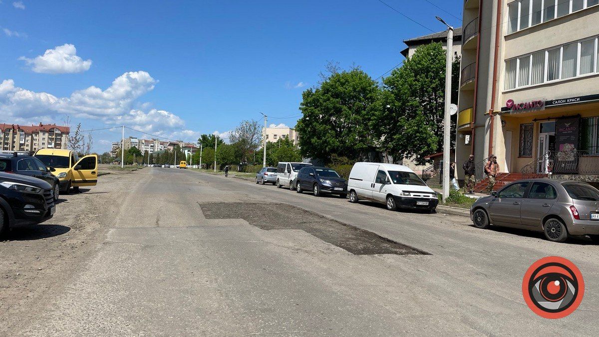 На вул. Хмельницького теж взялись до ремонту дороги 3