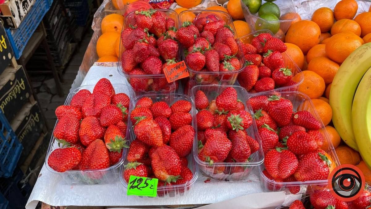 Сезон відкрито: скільки коштує полуниця в Коломиї? 3
