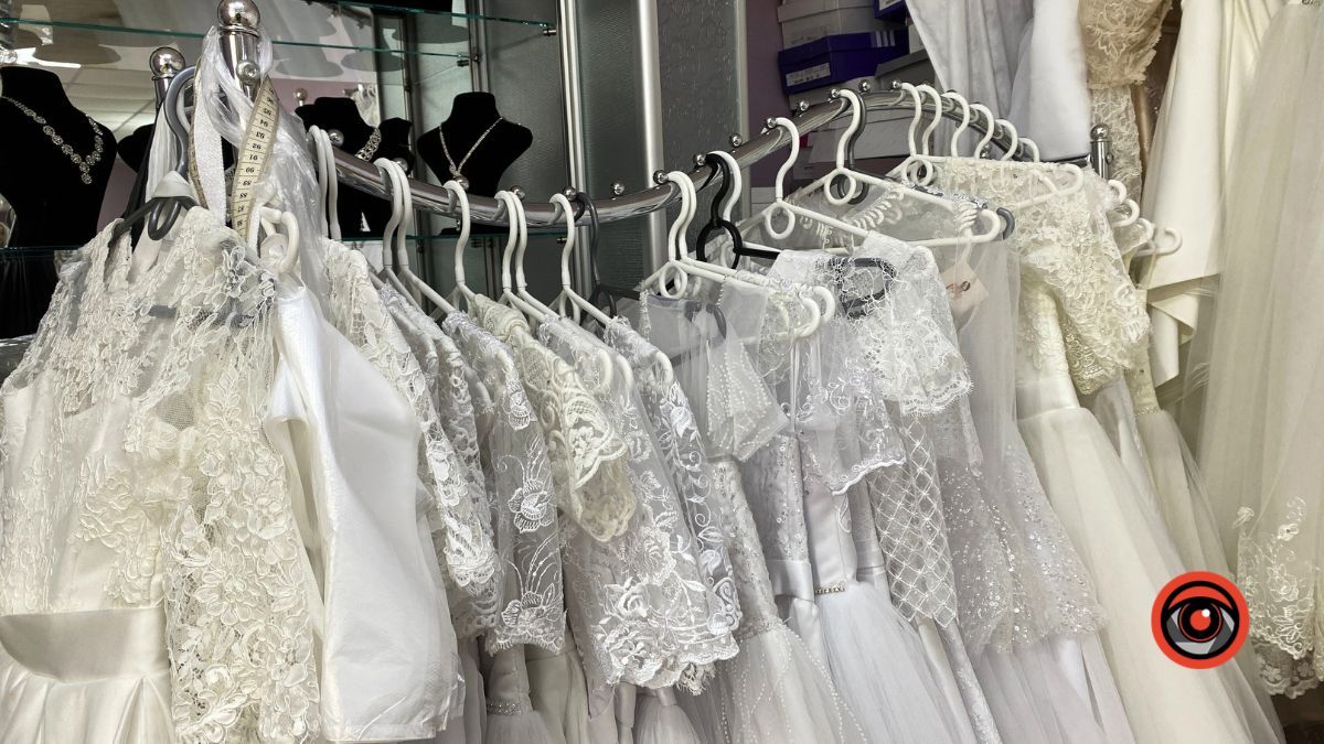 У скільки обійдеться зібрати дівчинку до Першого Причастя? 1