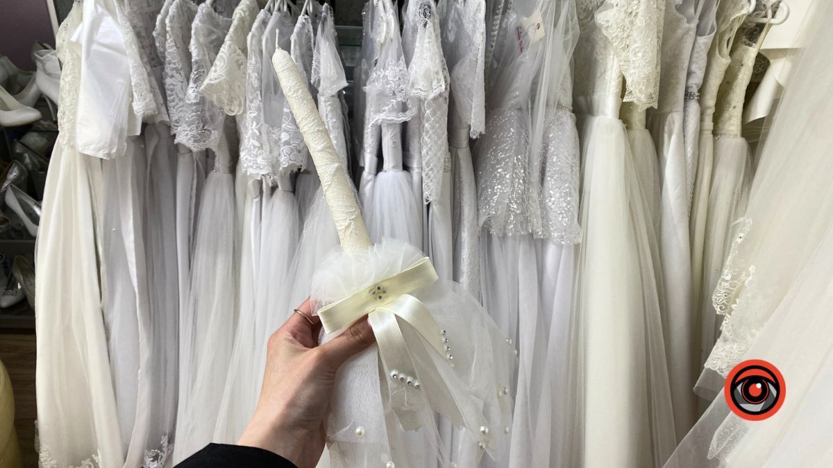 У скільки обійдеться зібрати дівчинку до Першого Причастя?