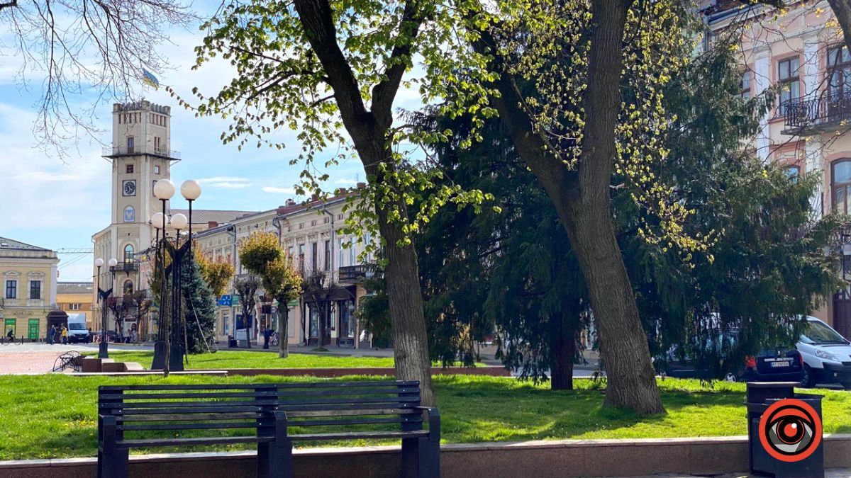 Які вакансії пропонують коломиянам на початку травня?