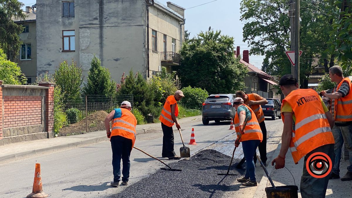 На вулиці Моцарта проводять ямковий ремонт 2