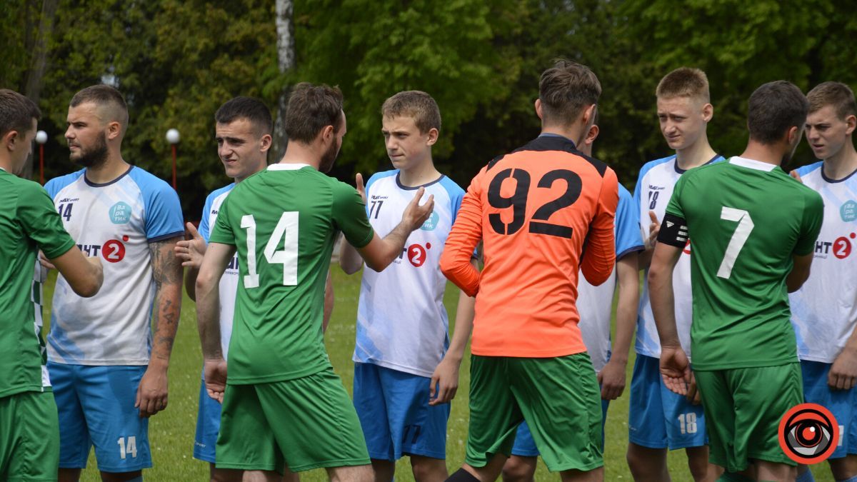 ФК "Варатик" зустрівся на полі з ФК "Карпати-Кути" 6