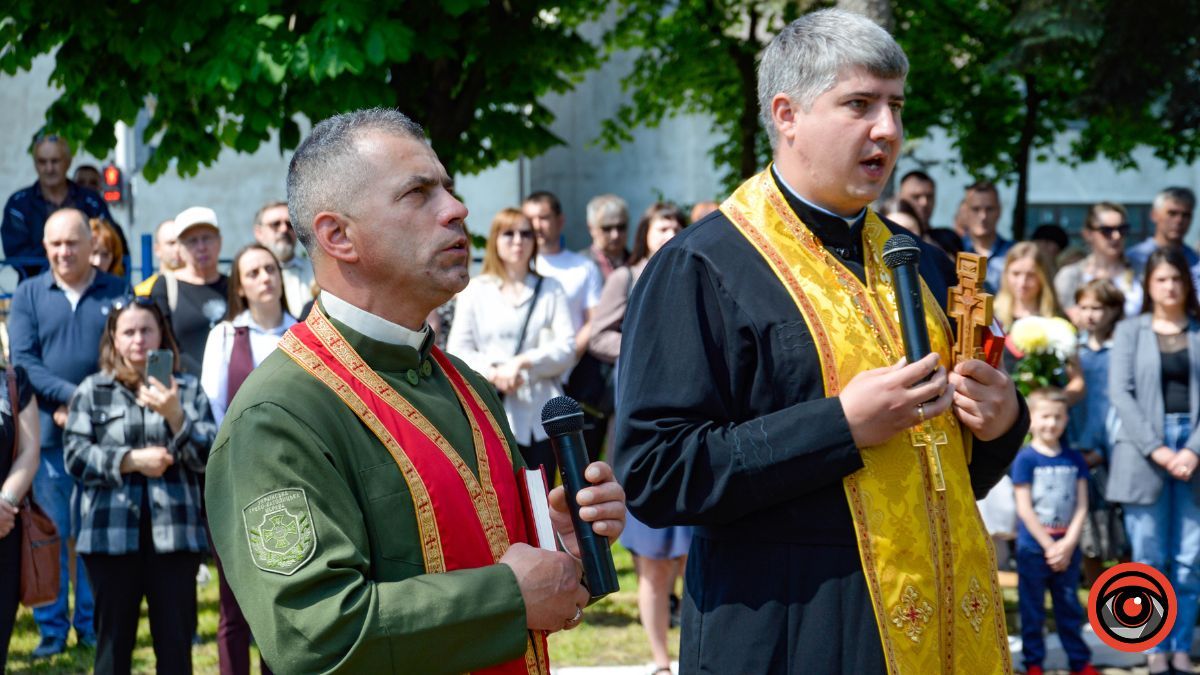 Стіну пам'яті випускникам-Героям відкрили у Коломийському ліцеї №7 11