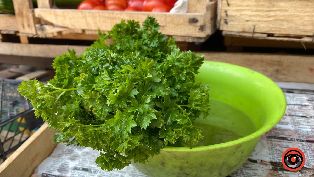 Які ціни на зелень у Коломиї 5