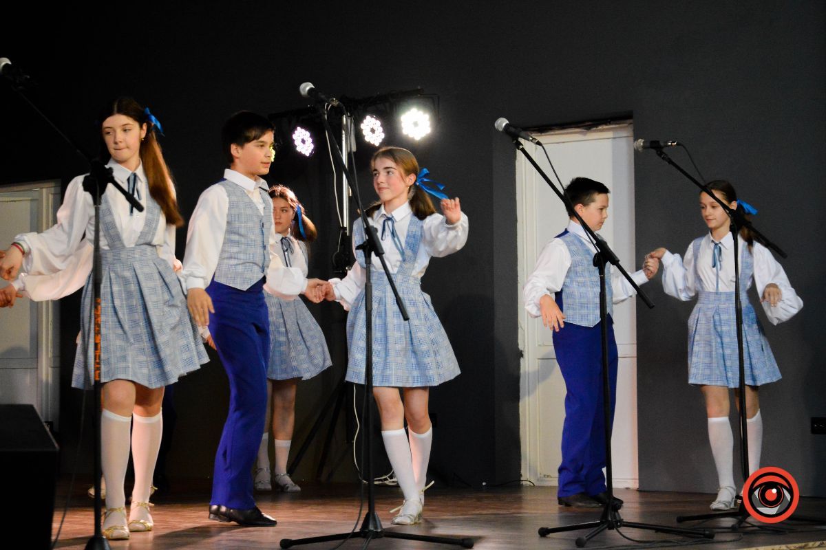 У Коломийській філармонії відбувся звітний концерт центру позашкільної освіти | Фоторепортаж 24