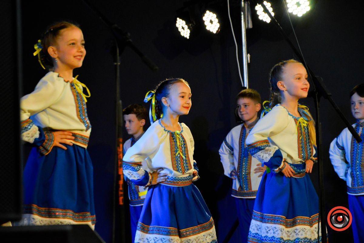 У Коломийській філармонії відбувся звітний концерт центру позашкільної освіти | Фоторепортаж 25