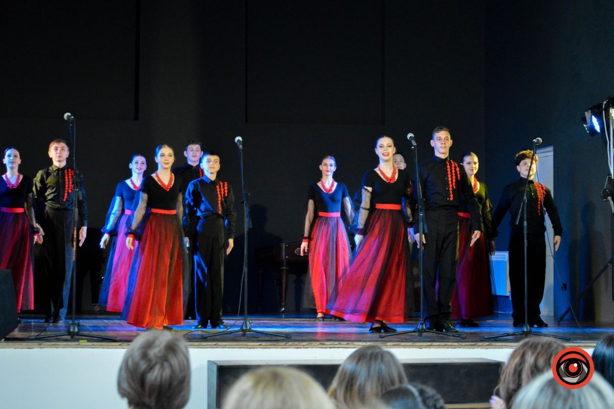 У Коломийській філармонії відбувся звітний концерт центру позашкільної освіти | Фоторепортаж 9