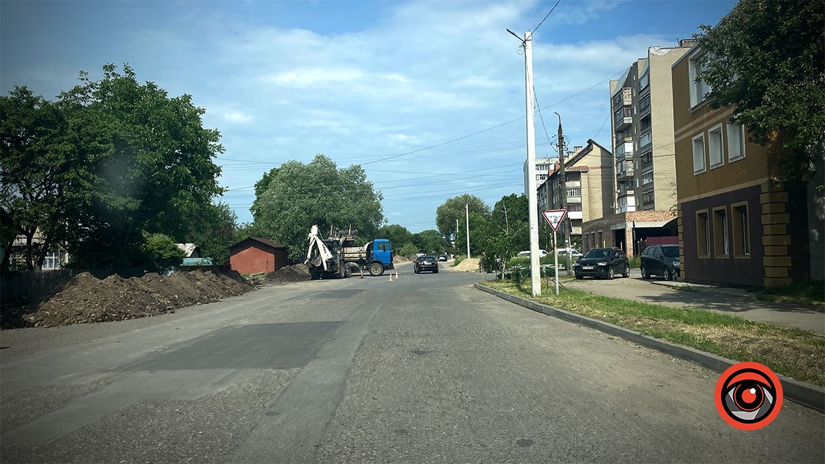 На перехресті Хмельницького-Моцарта тривають ремонтні роботи 3
