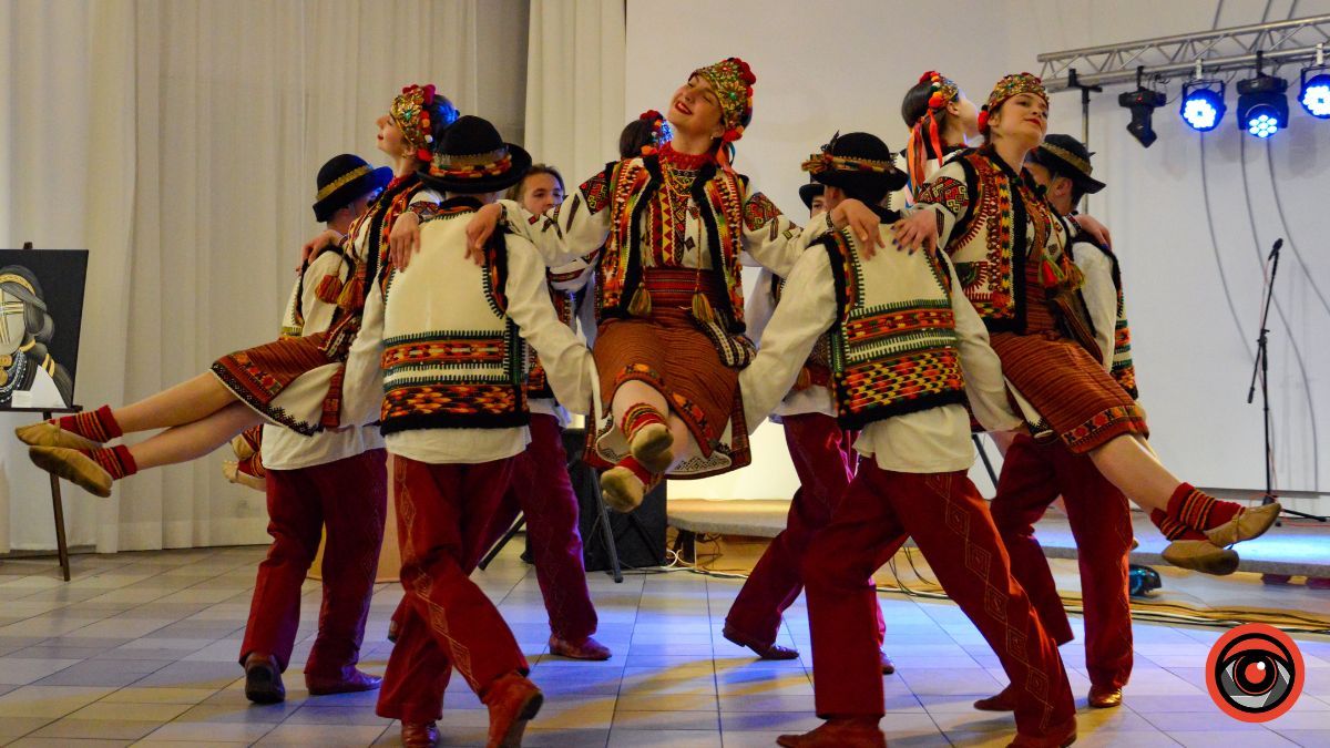 Більше 830 тисяч гривень зібрали для ЗСУ на благодійному аукціоні в Коломиї 5