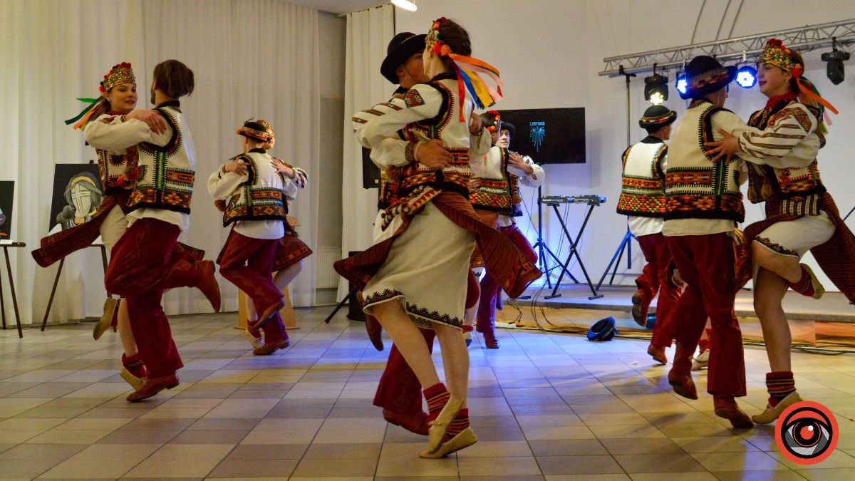 Більше 830 тисяч гривень зібрали для ЗСУ на благодійному аукціоні в Коломиї 6