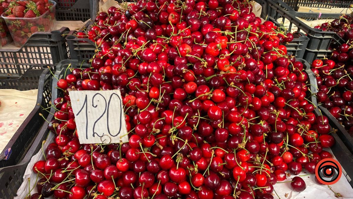 Скільки коштує черешня в Коломиї? 7