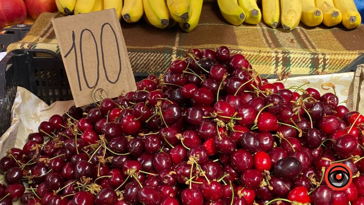 Скільки коштує черешня в Коломиї? 3