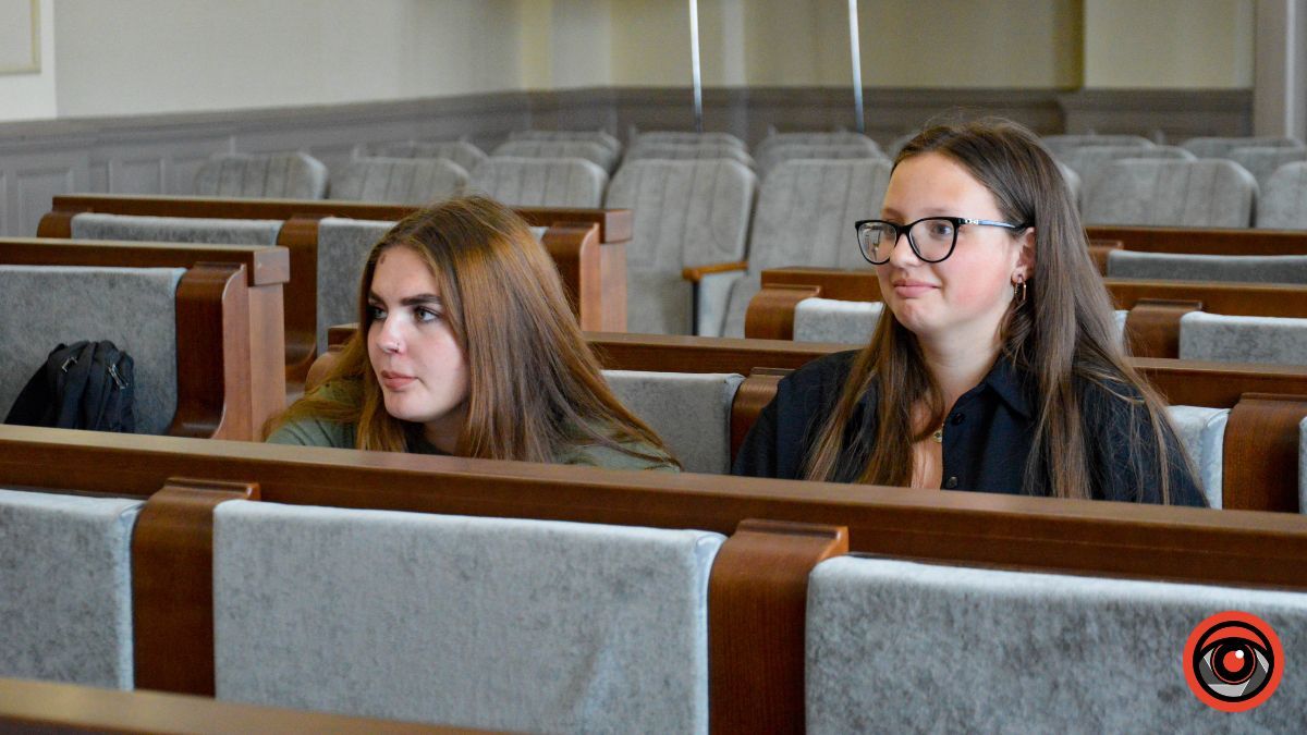 У Коломиї відбулися публічні молодіжні дебати з нагоди Дня Конституції України 6