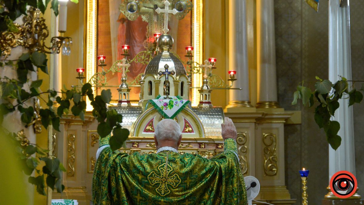 Свято Зіслання Святого Духа у Святомихайлівському соборі | Фоторепортаж 4