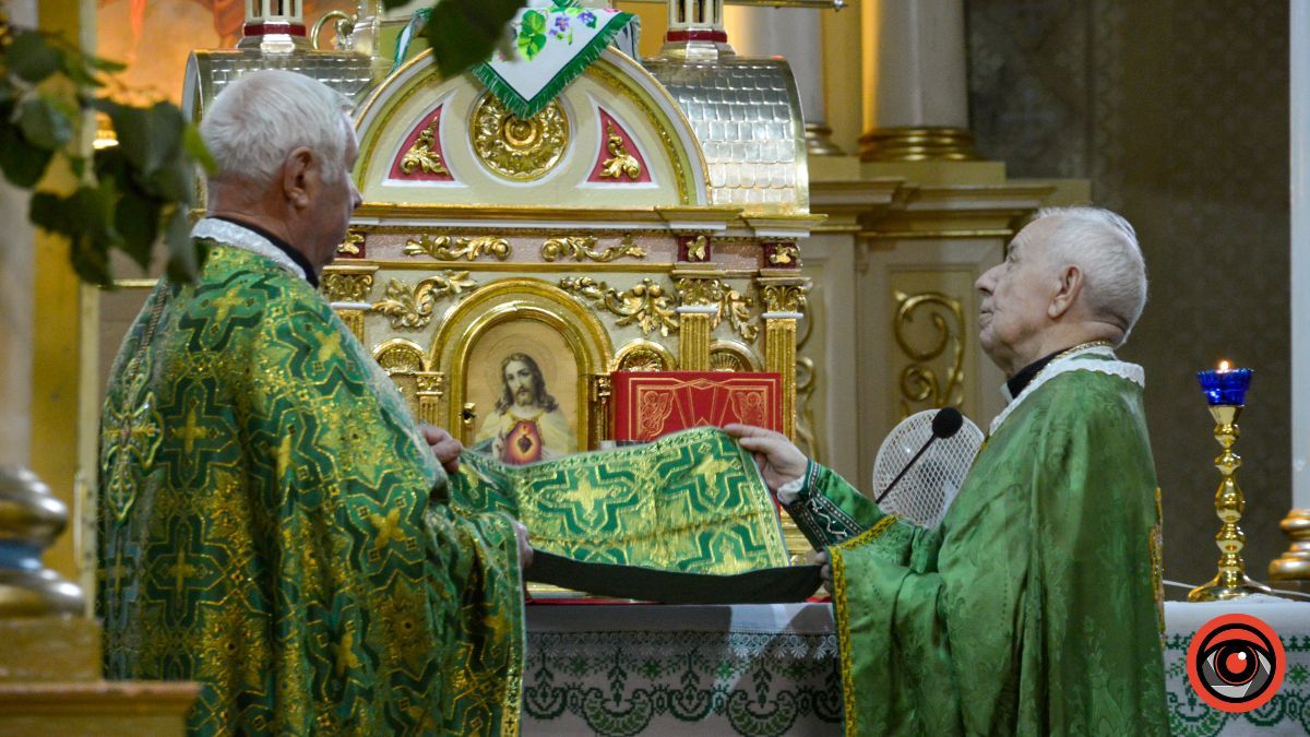 Свято Зіслання Святого Духа у Святомихайлівському соборі | Фоторепортаж 6