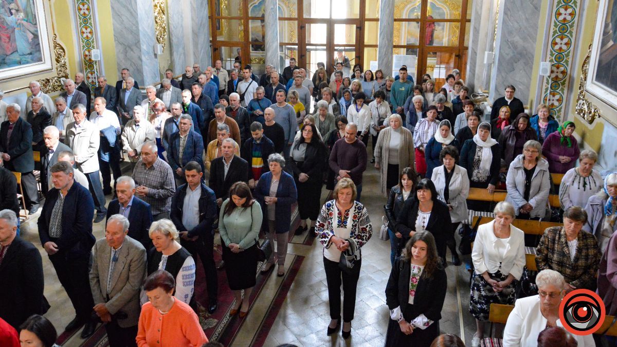 Свято Зіслання Святого Духа у Святомихайлівському соборі | Фоторепортаж 9