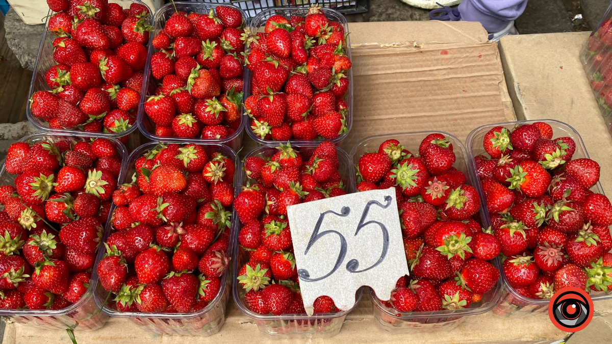 Чи впала ціна на полуницю в Коломиї? 1