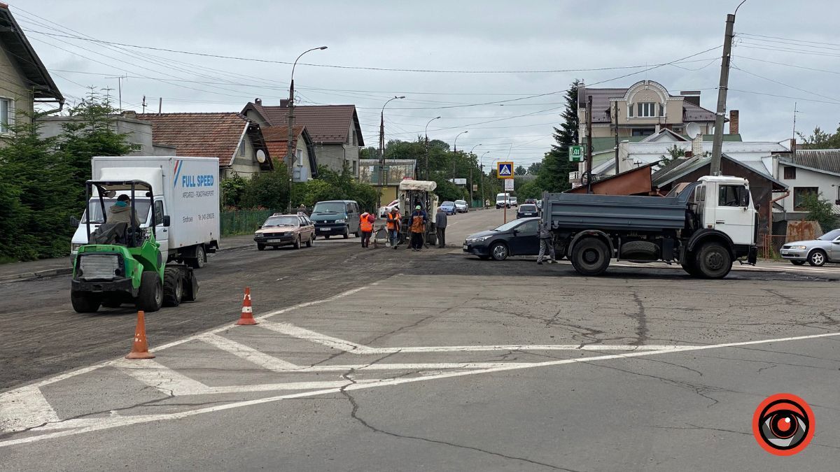 Біля Вербізького моста працює дорожня техніка: рух ускладнено 3