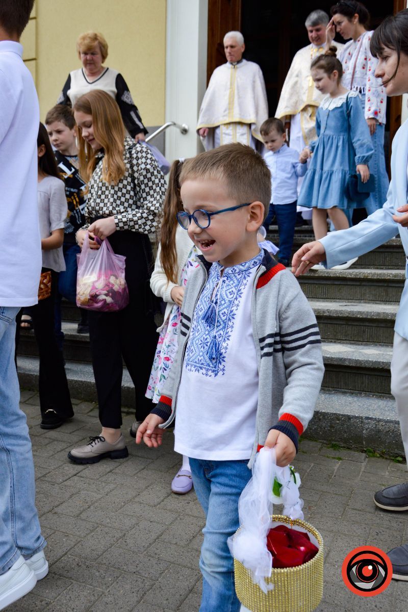 Торжественне поклоніння пречистим Тайнам Тіла і Крові Господа нашого Ісуса Христа у Святомихайлівському соборі | Фоторепортаж 19