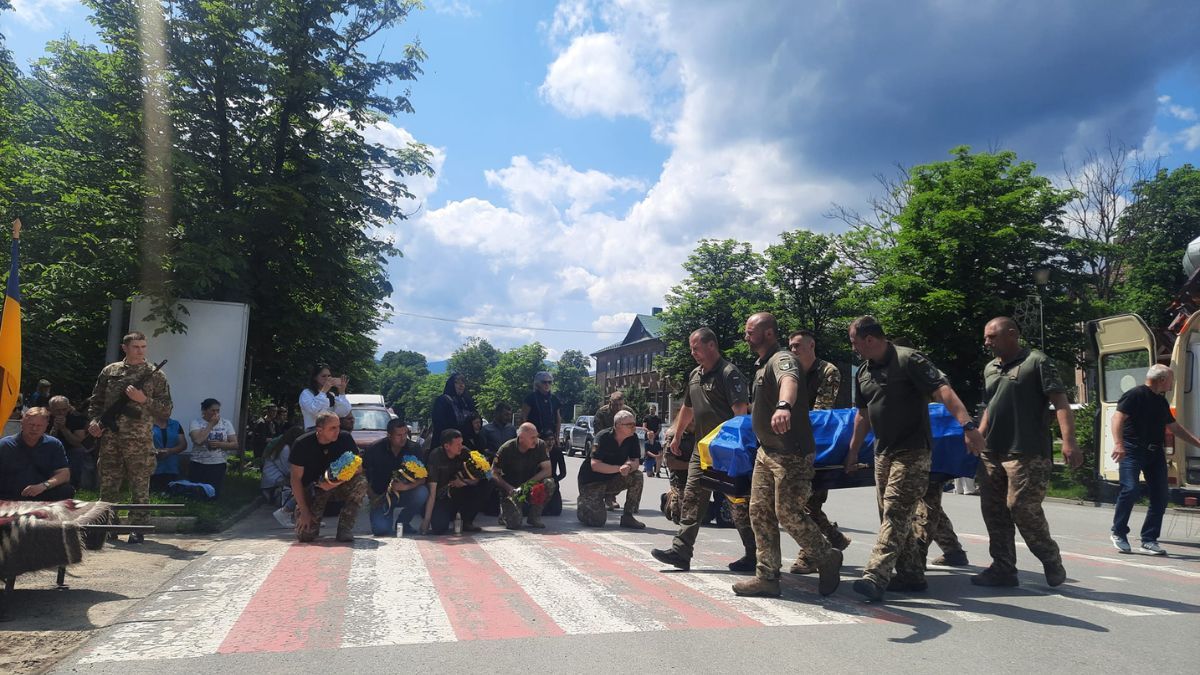 Верховинщина попрощалася з Героєм Сергієм Рильчуком 1