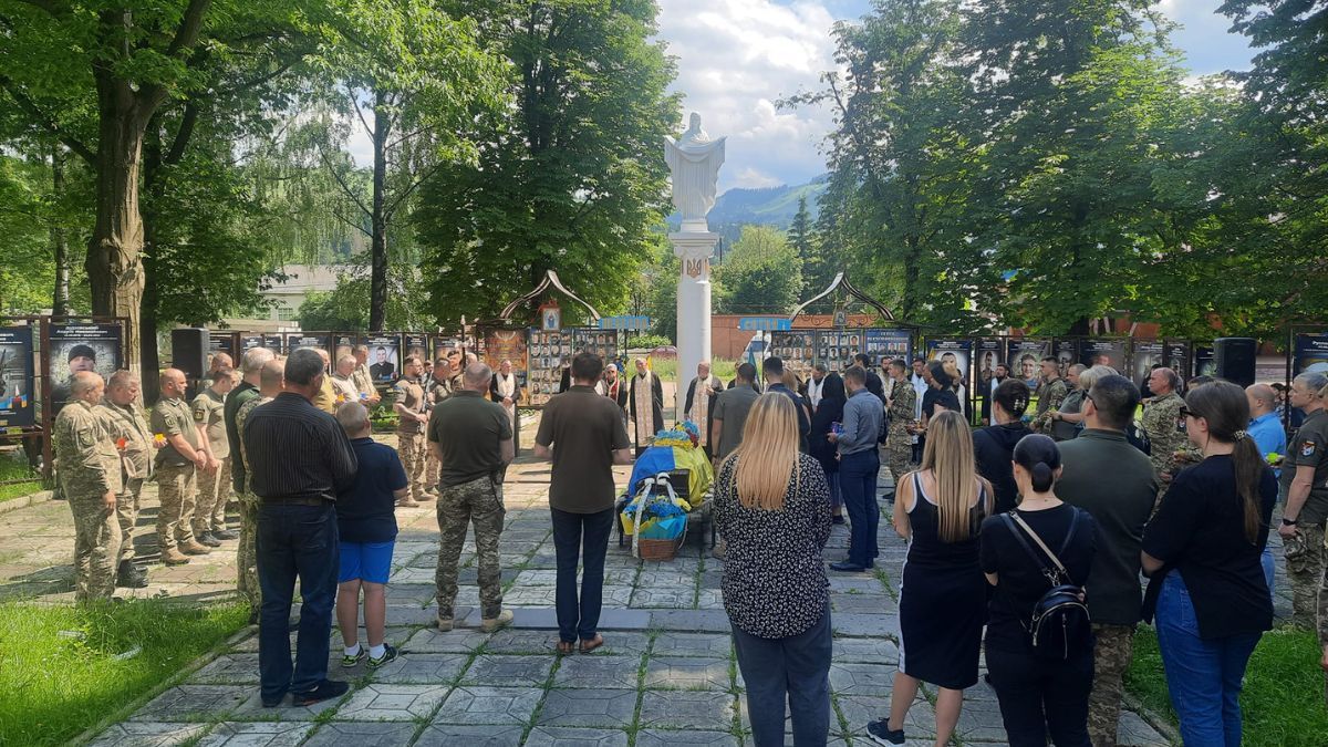 Верховинщина попрощалася з Героєм Сергієм Рильчуком 3