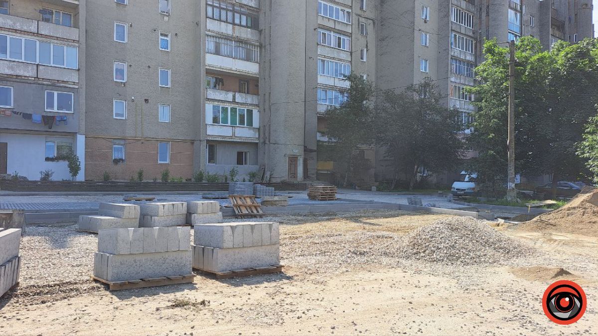 На якому етапі ремонтні роботи міжквартальних проїздів на вулиці Мазепи? 4