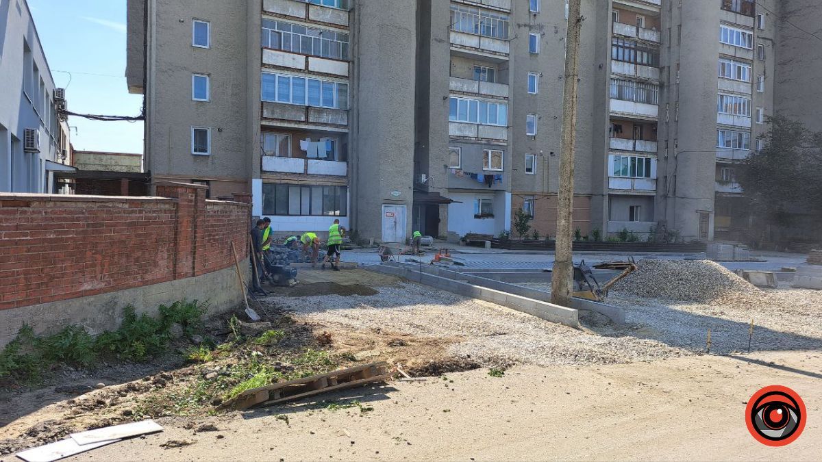 На якому етапі ремонтні роботи міжквартальних проїздів на вулиці Мазепи? 5