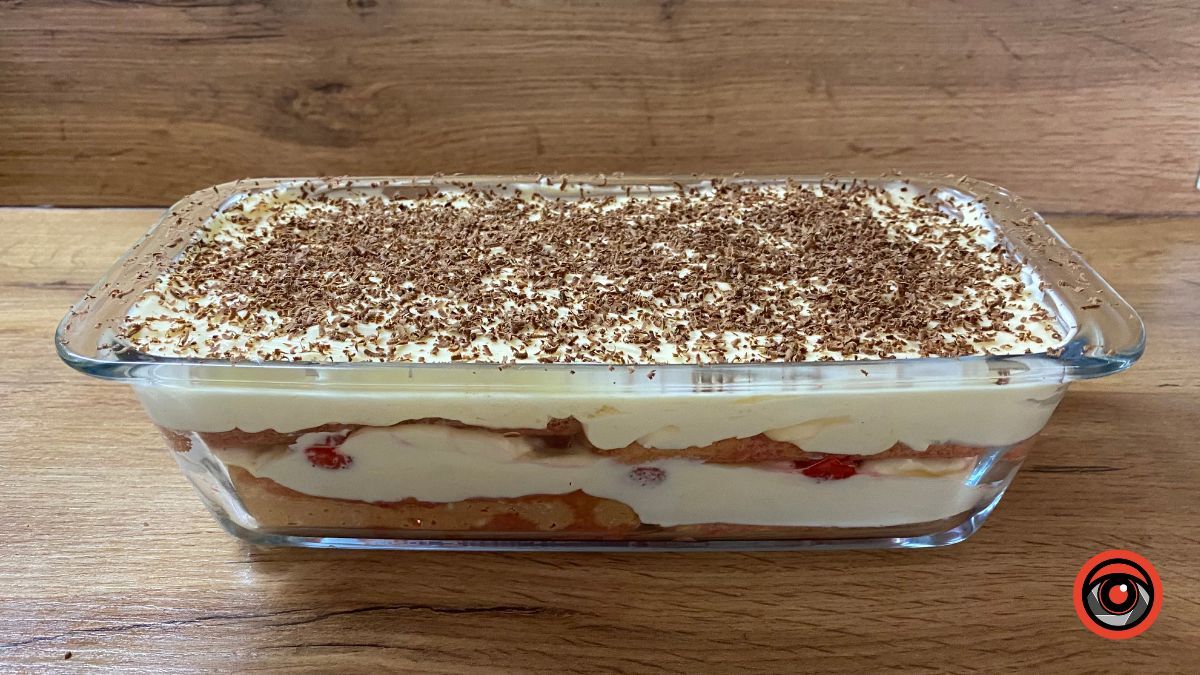 Смачний літній десерт: тірамісу з полуницею 17