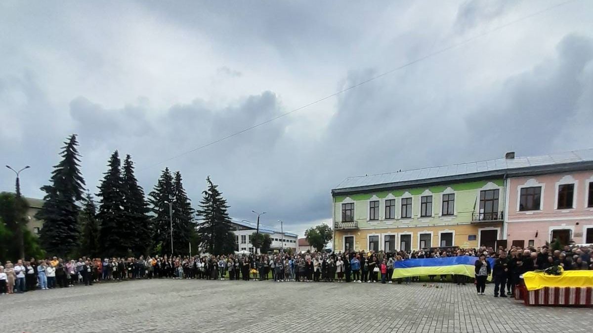 Отинійська громада зустріла Героя Петра Соботника 4