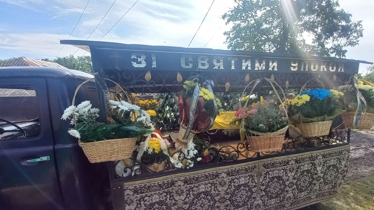 Гвіздецька громада провела в останню дорогу Героя Василя Джамана 2