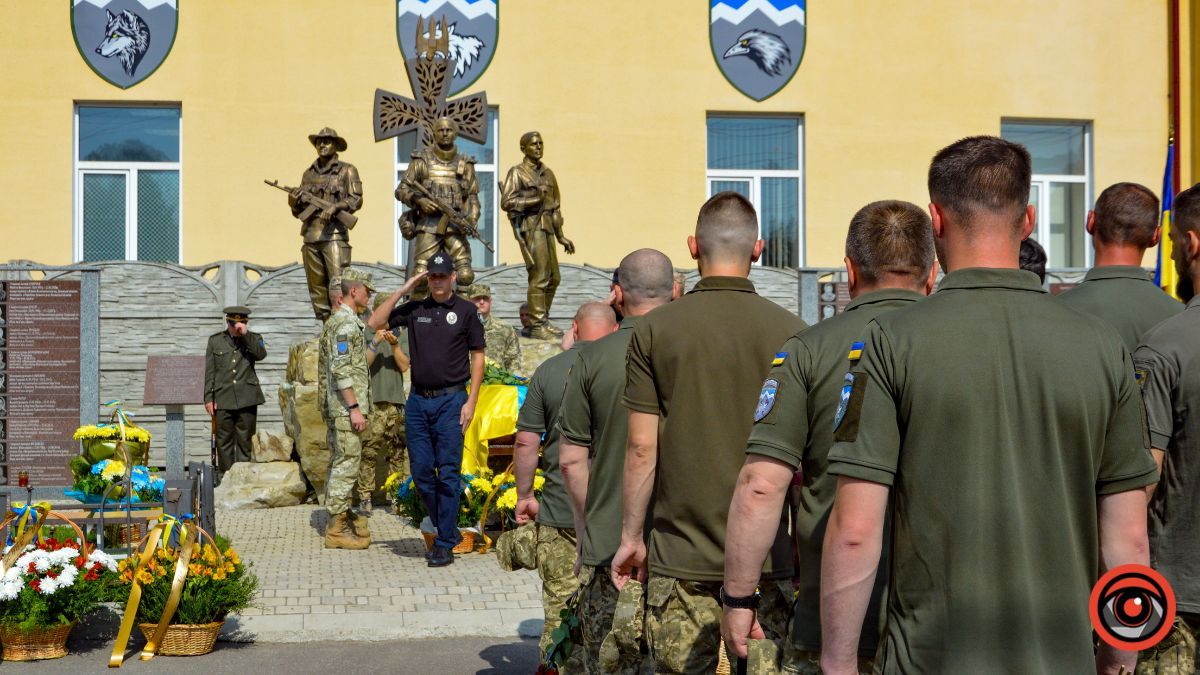 Коломия попрощалася з Героєм Василієм Гаськом 14