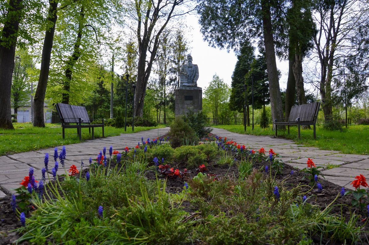 Коломийський ліцей ім. Грушевського запрошує учнів на навчання! 1