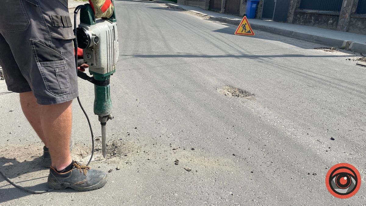 На вул. Йосипа Сліпого стелитимуть ще один шар асфальту 2