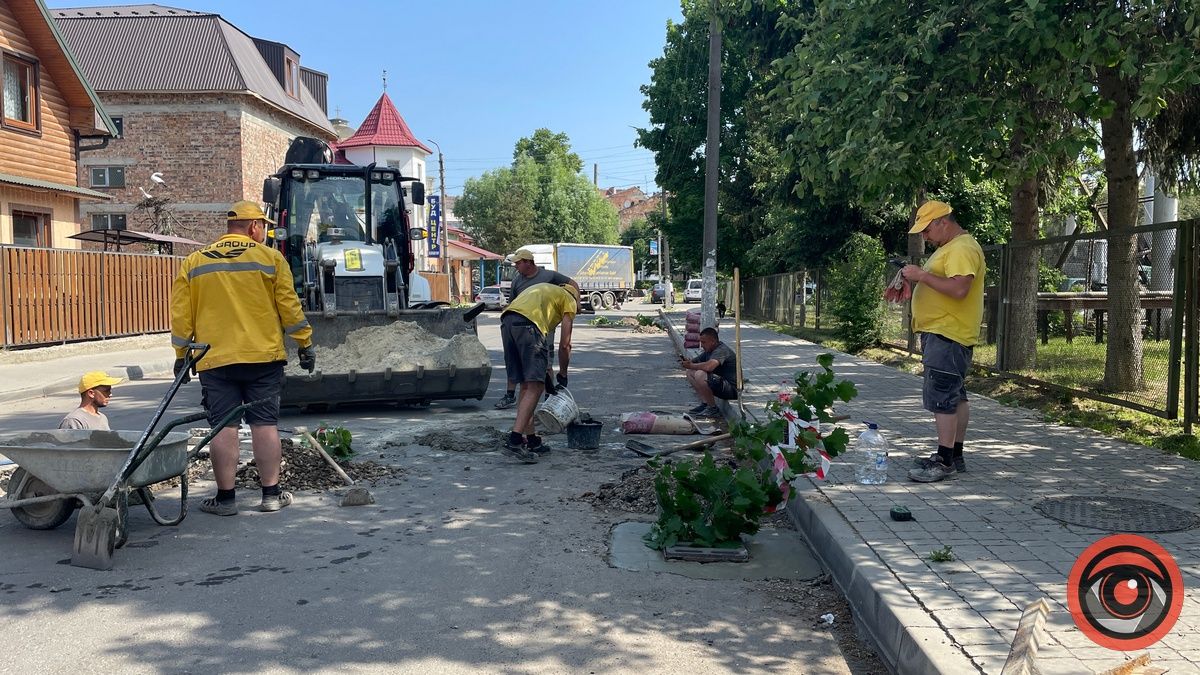 На вул. Йосипа Сліпого стелитимуть ще один шар асфальту 3