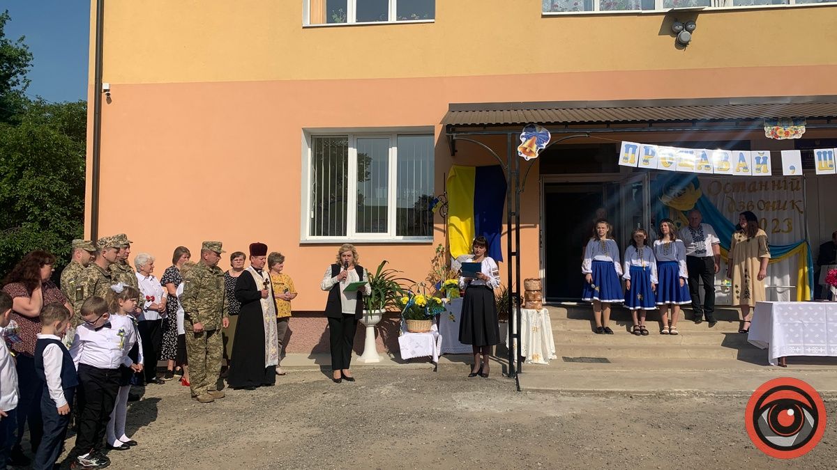 У Годи-Добровідській гімназії відкрили меморіальну дошку загиблому Герою Андрію Луканюку 1