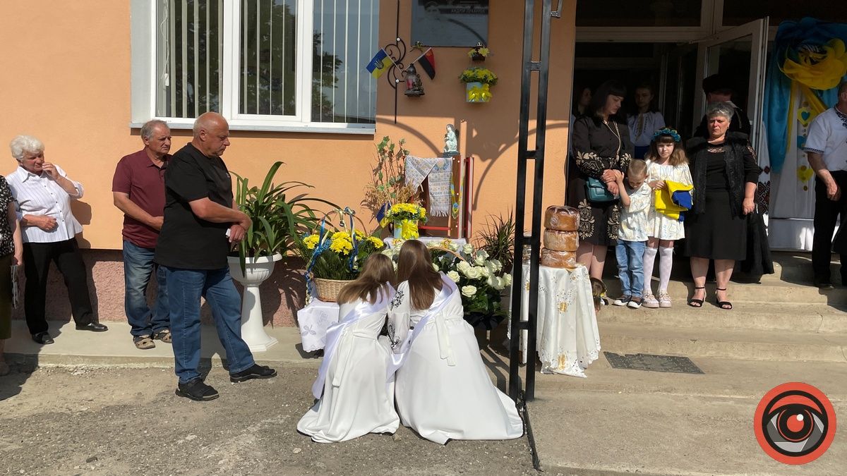 У Годи-Добровідській гімназії відкрили меморіальну дошку загиблому Герою Андрію Луканюку 9