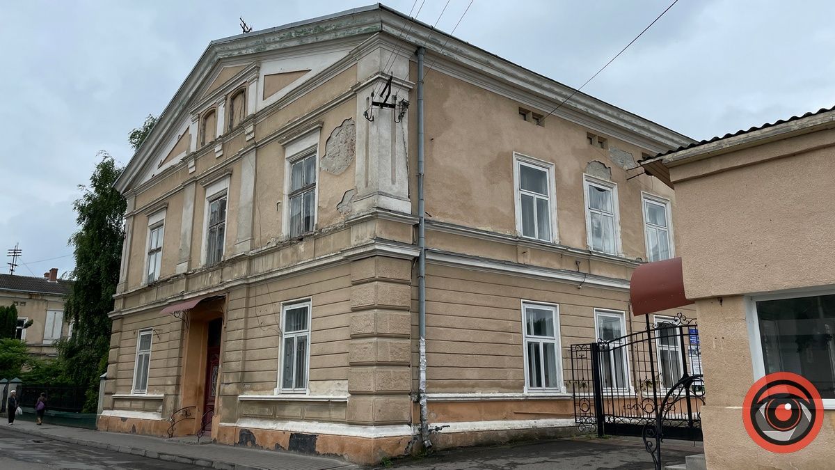 Цегельня Рамлера, перші будинки та зведення в'язниці: історія вулиці Павлика 3