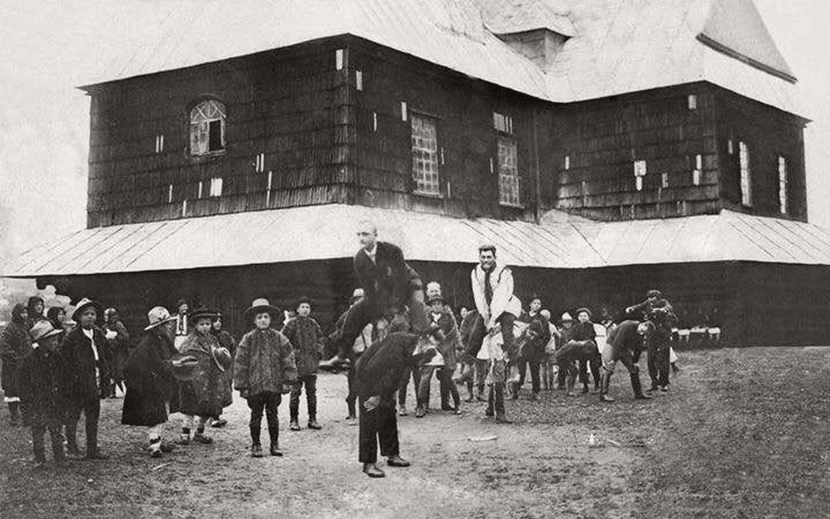 Неймовірна історія Печеніжина: печеніги, ратуша, нафтові магнати, джерела ропи і сьогодення 14