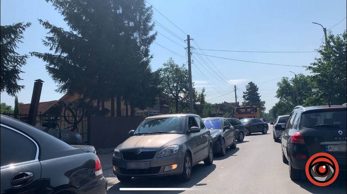 До уваги водіїв: на частині вул. Хмельницького ускладнений рух