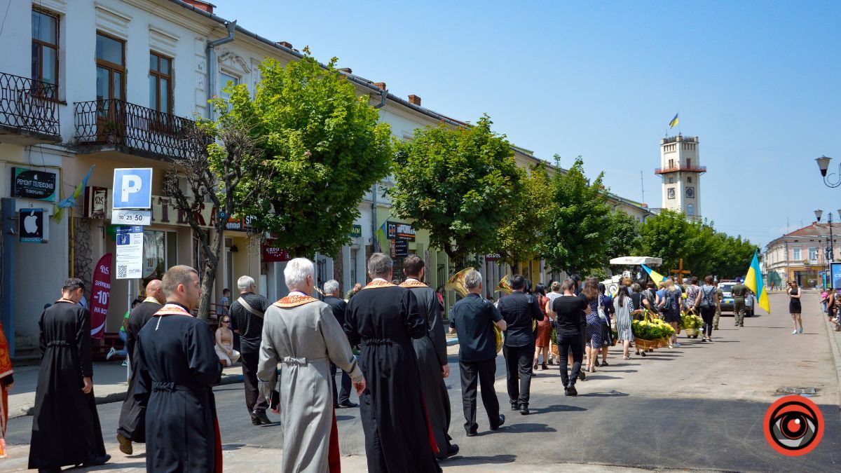 Коломия провела в останню дорогу Героя Володимира Жданова 17