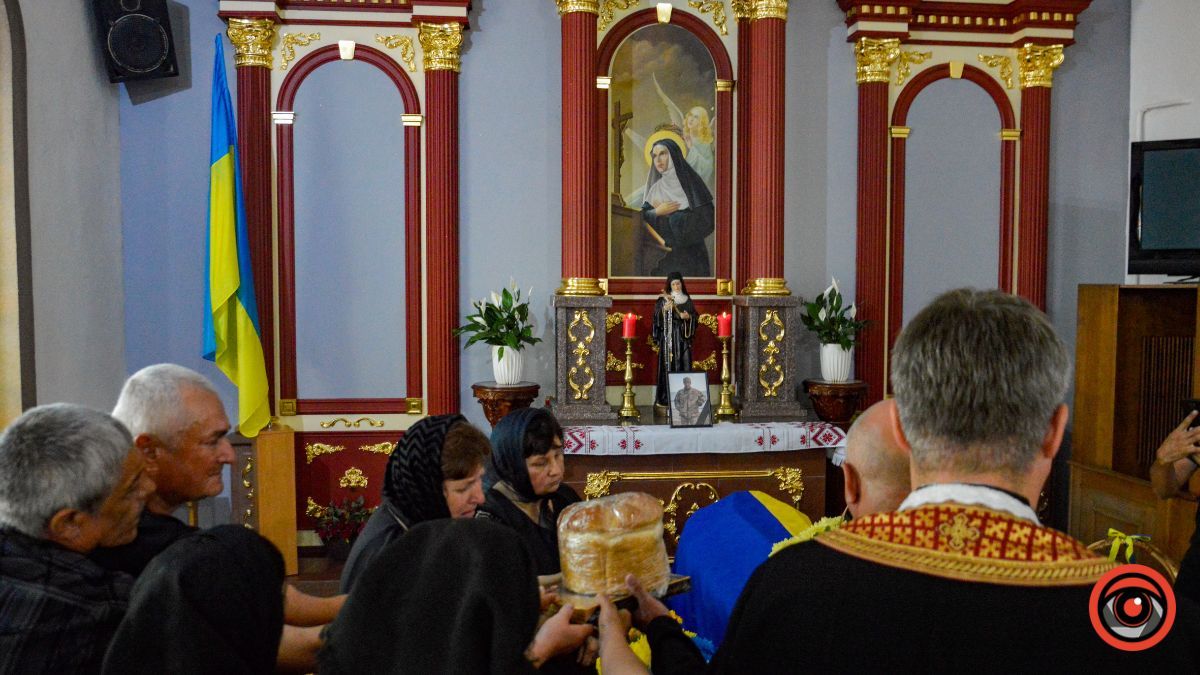 Коломия провела в останню дорогу Героя Володимира Жданова 4